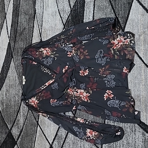 GIMMICKS BY BKE FLORAL DESIGN MESH OPEN SHOULDER V-NECK CROCHET DETAILS BLOUSE - Picture 1 of 12